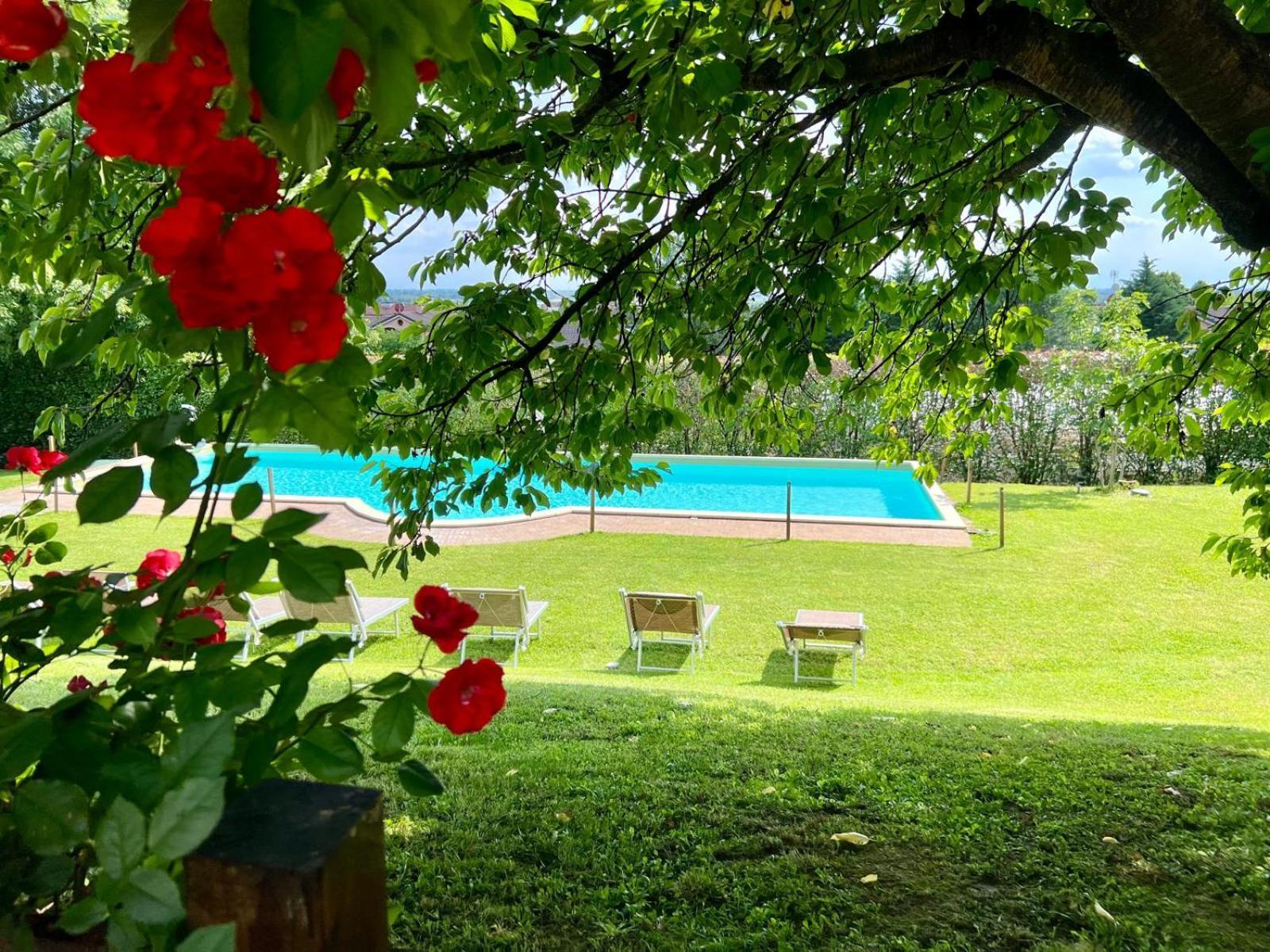 Le Serre Suites & Apartments 몬칼리에리 외부 사진